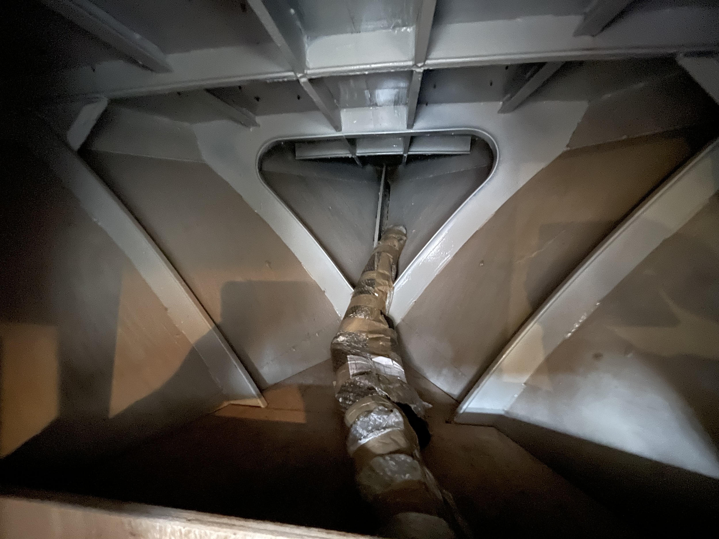 Dykstra Schooner 77, Midzwaard