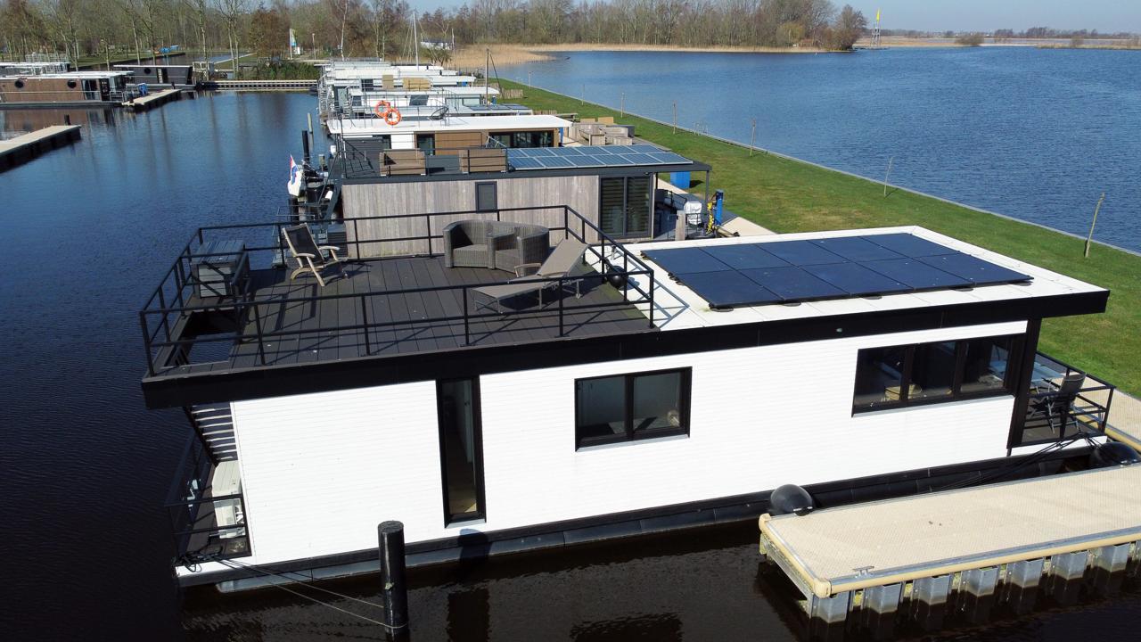 TMBoats 49 Eco Houseboat - Met Ligplaats TMBoats 49 Eco Houseboat - Met Ligplaats