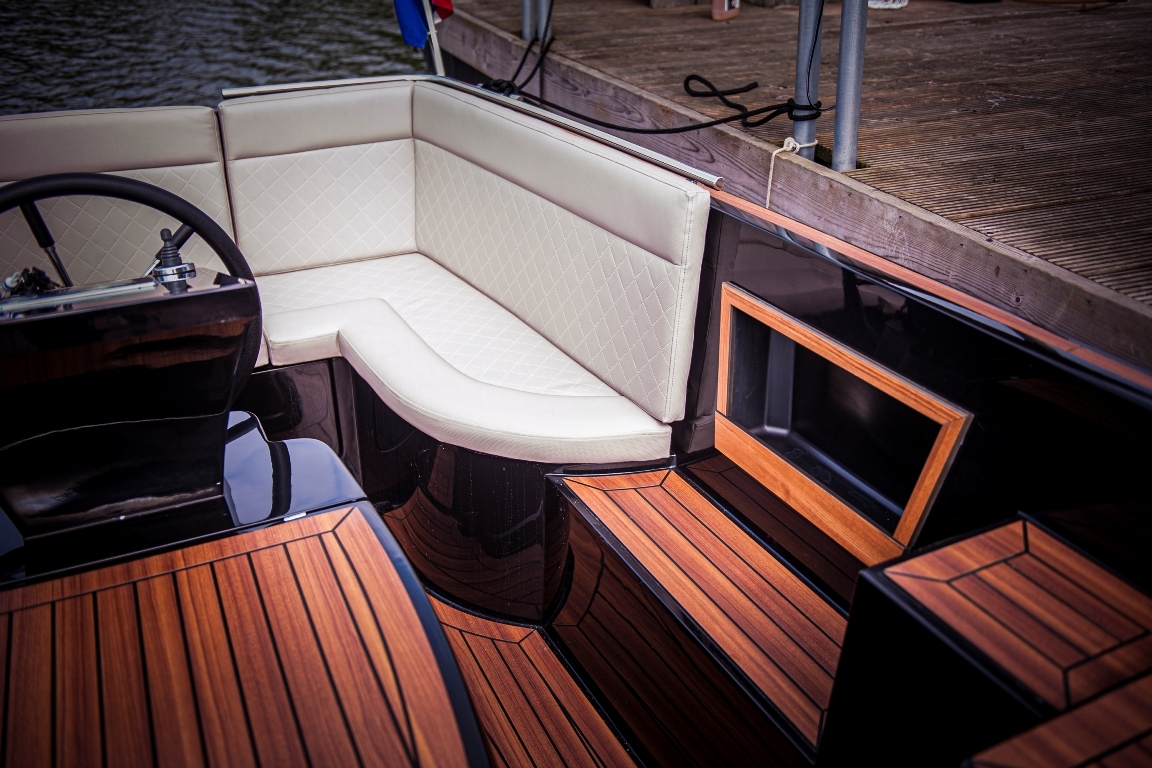 Maxima Boats 730i