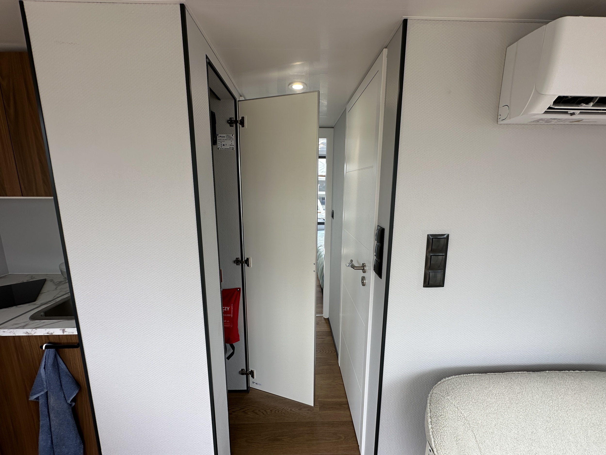 La Mare Houseboat STB 4.0 (Canalboat 4)