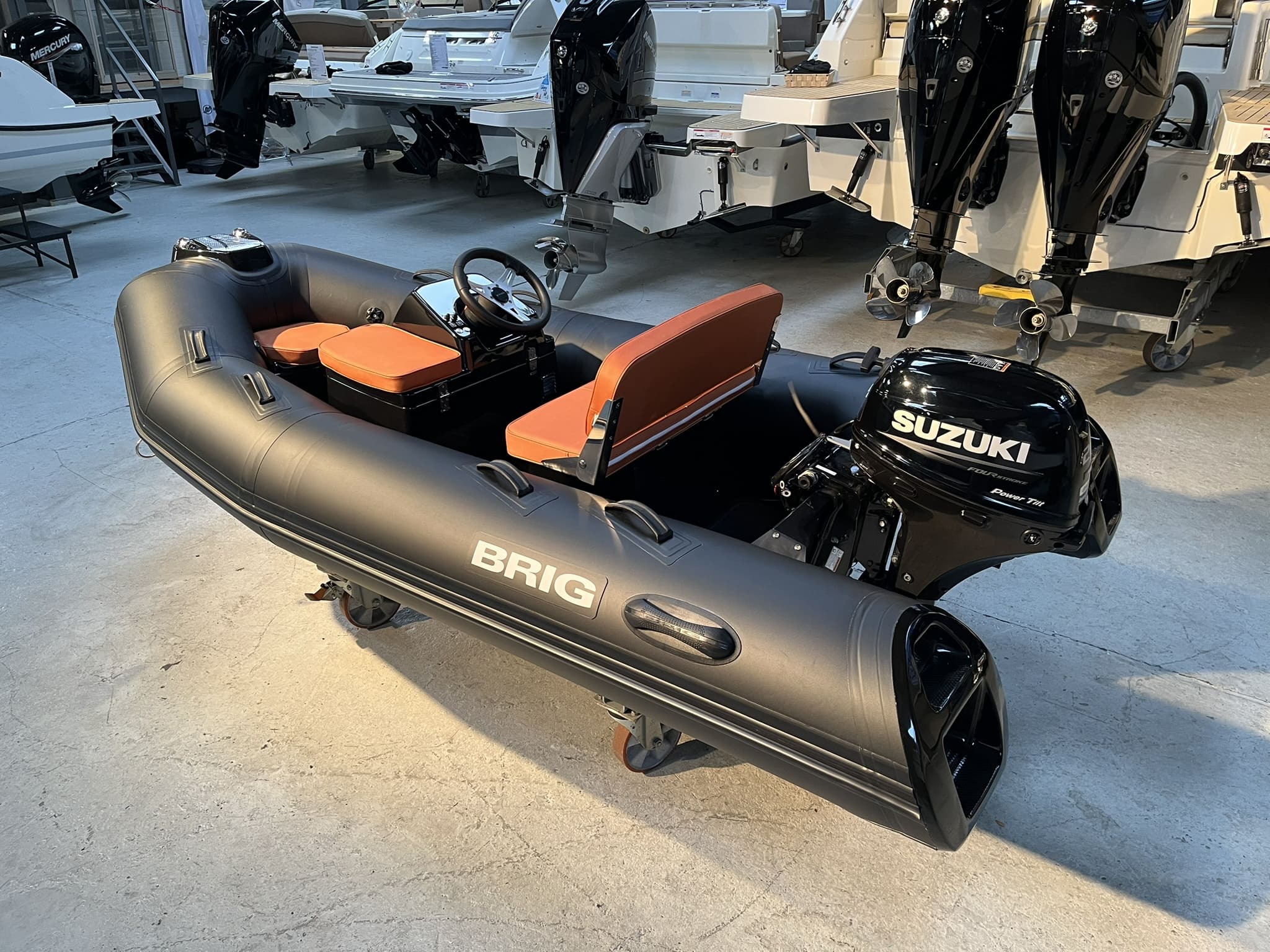 Brig Falcon 330 Tender