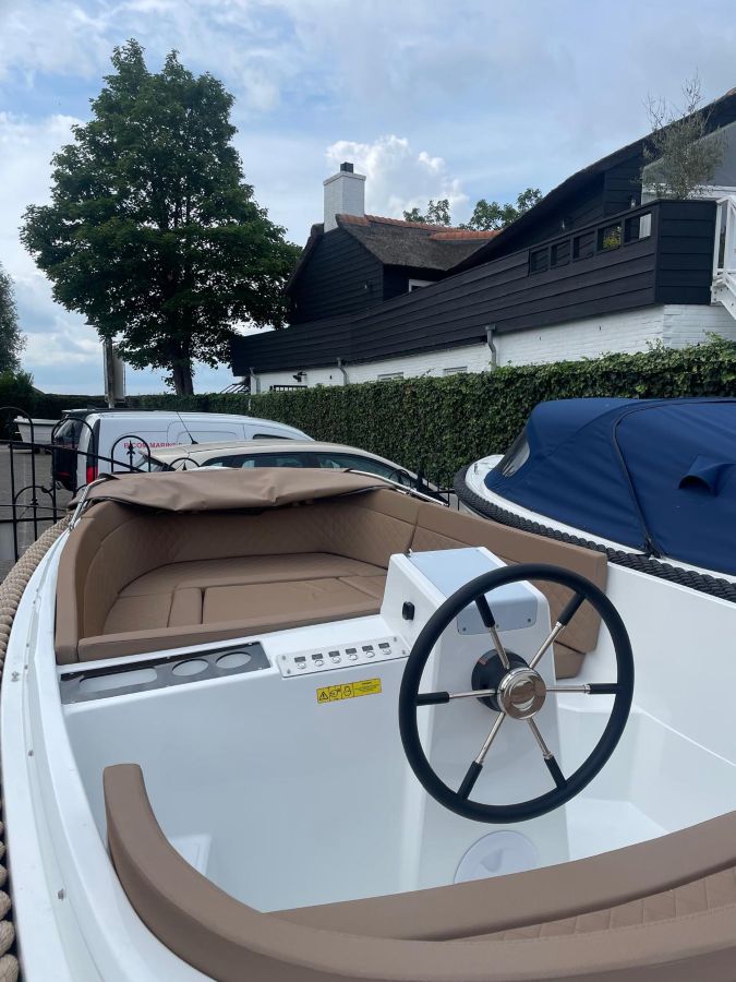 Corsiva 595 Tender wit wit Loosdrecht 