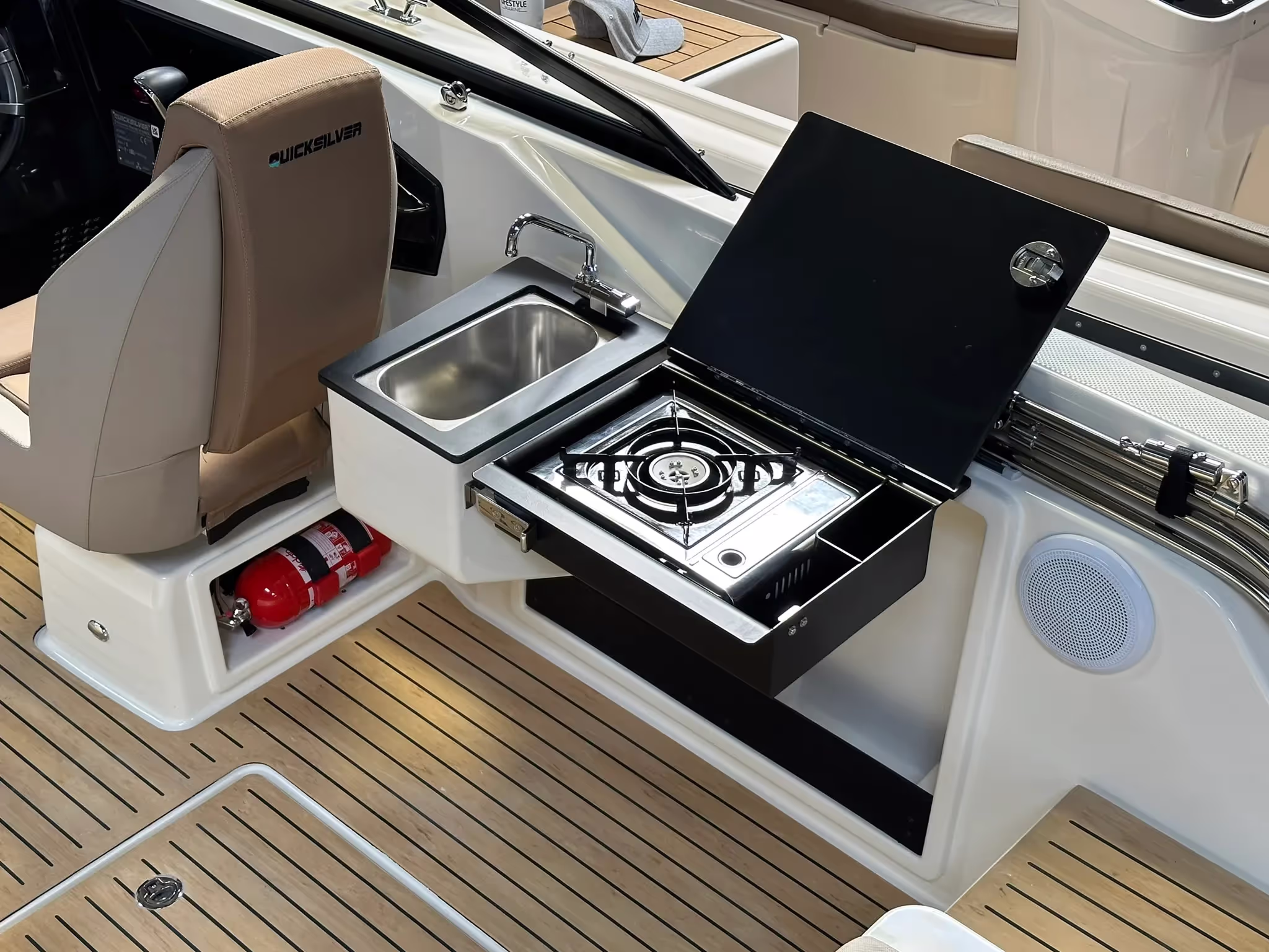 Quicksilver 675 Cruiser