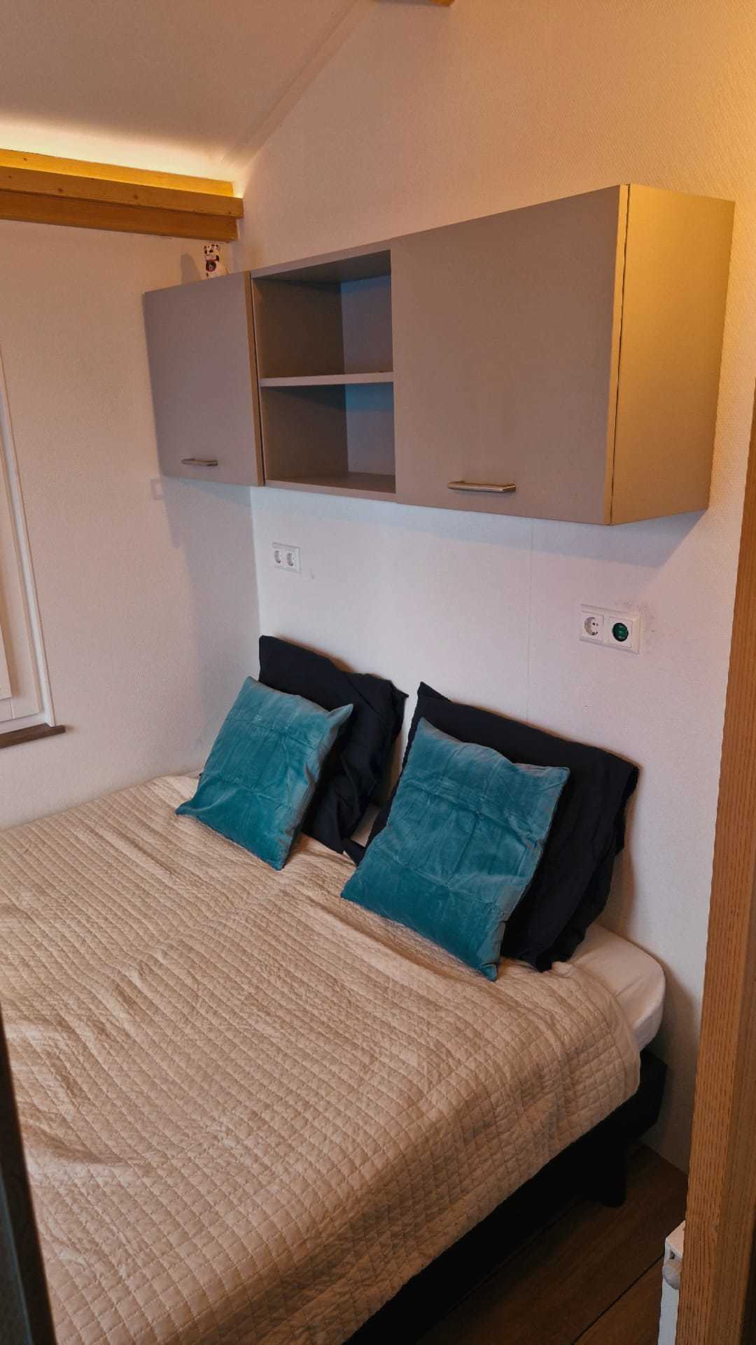 HOMESHIP Houseboat In AMSTERDAM -ZUID VaarChalet 1250D Luxe Goed Varende Houseboat