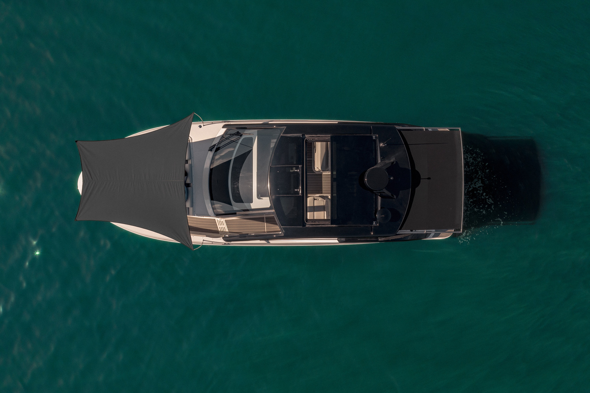 Sea Ray Sundancer 370