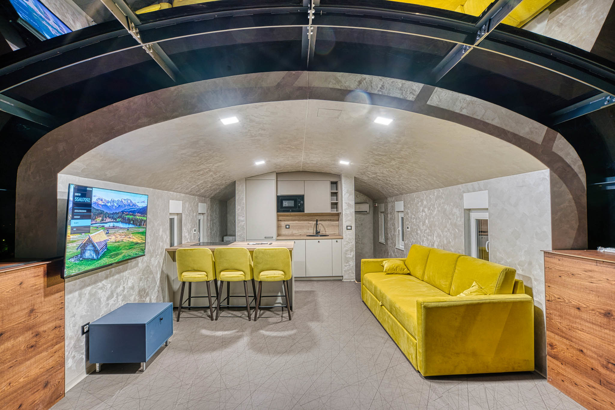 Luxury Homes Houseboat