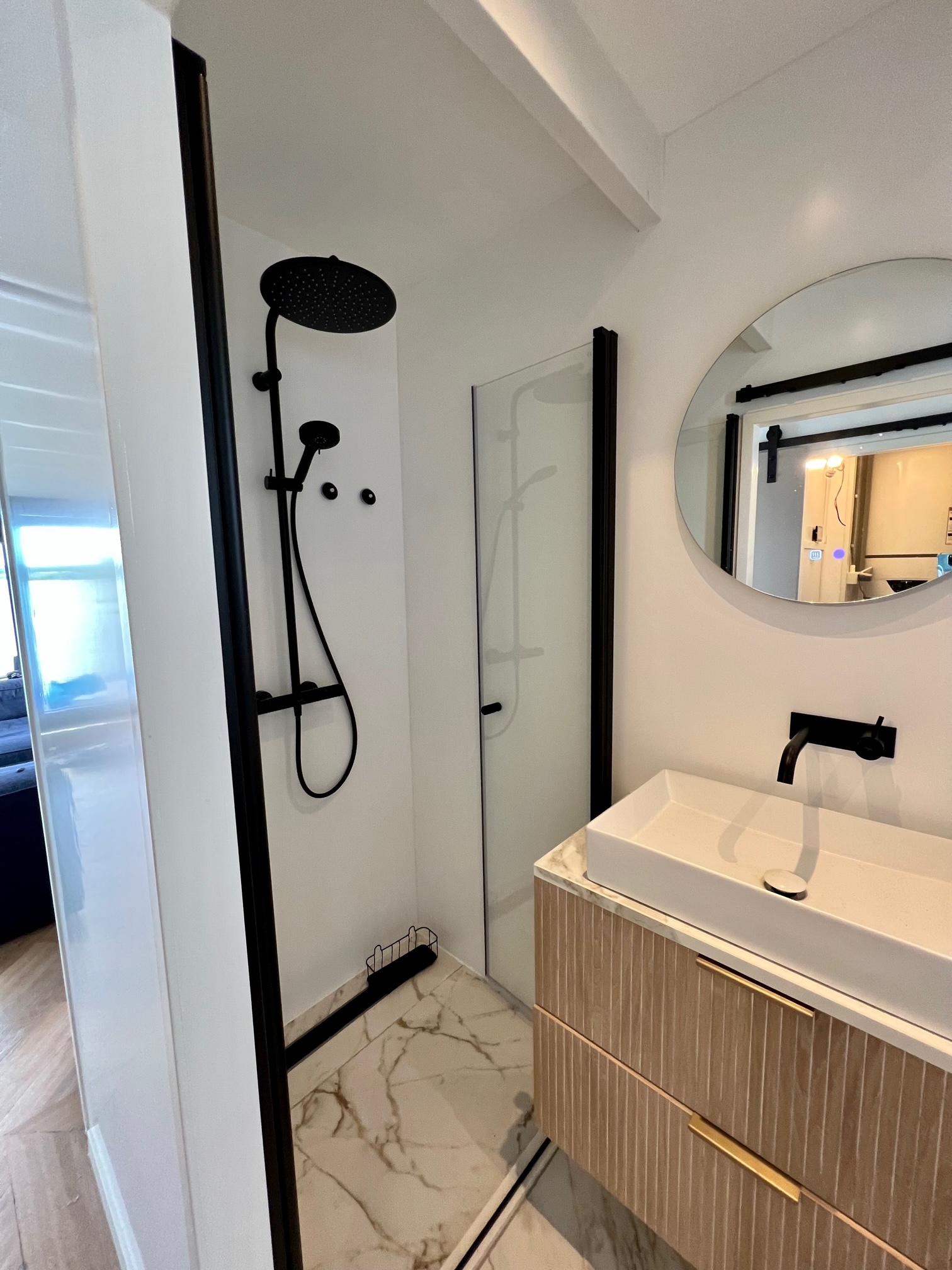 Surla (met Tender) Houseboat 15 Volledig Elektrisch With Charter