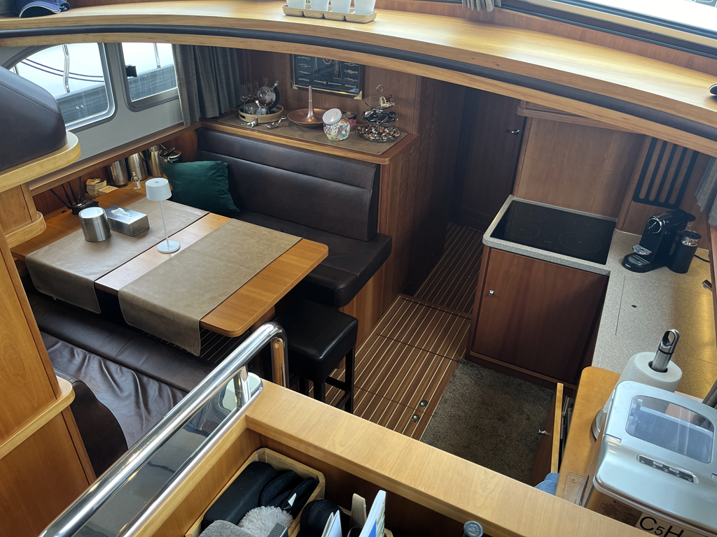 Linssen Grand Sturdy 470 Sedan Wheelhouse