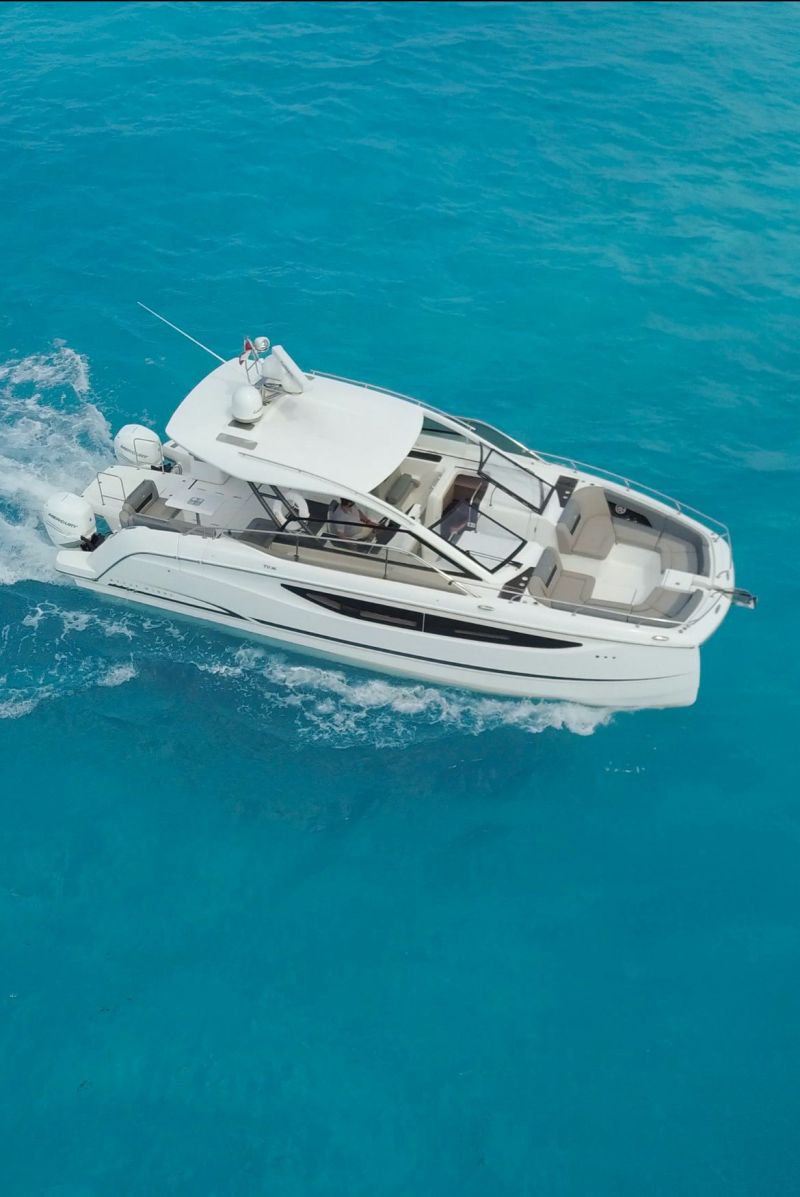 JEANNEAU TH38 Twin-Hull