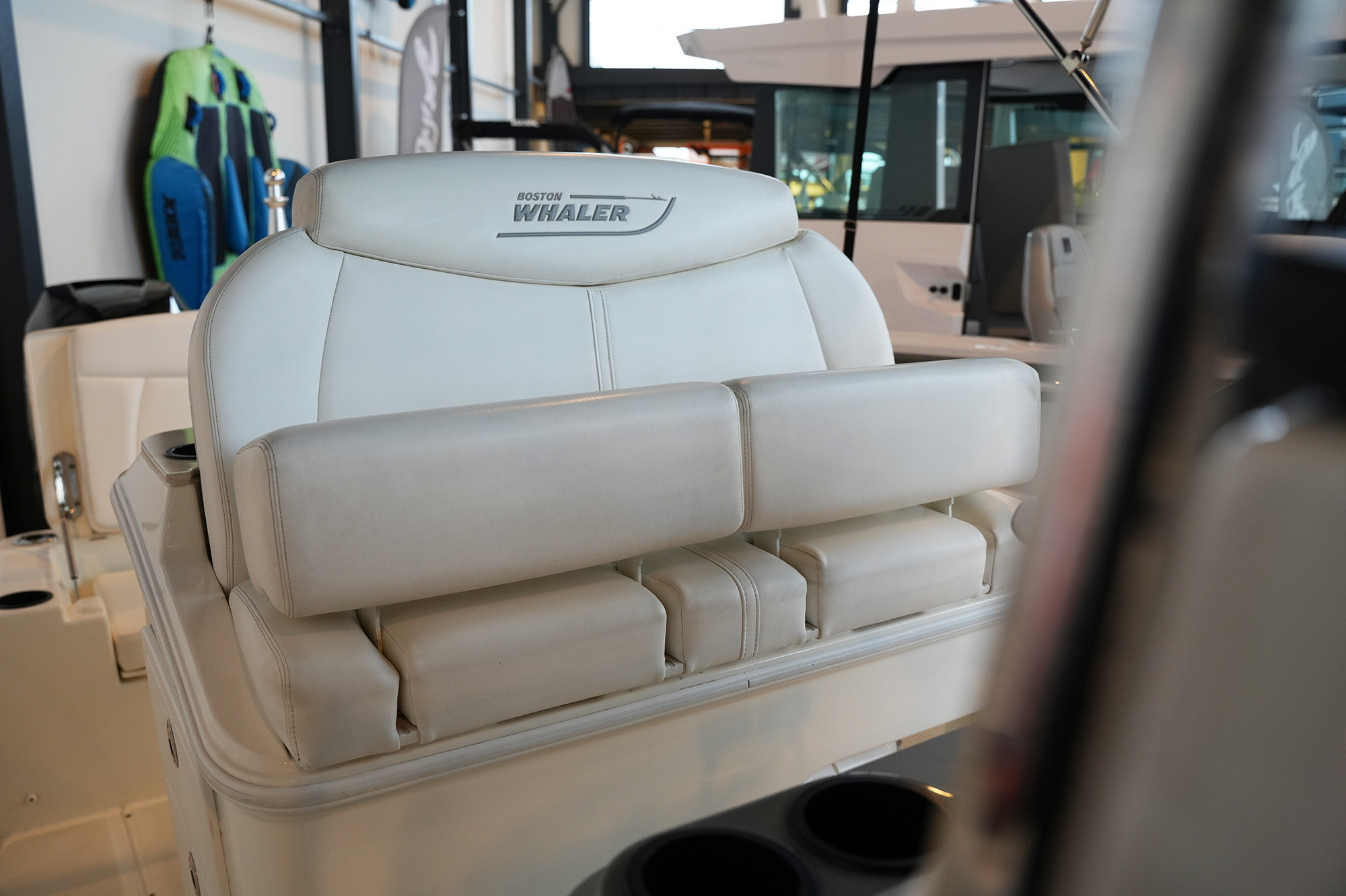 Boston Whaler 270 Dauntless