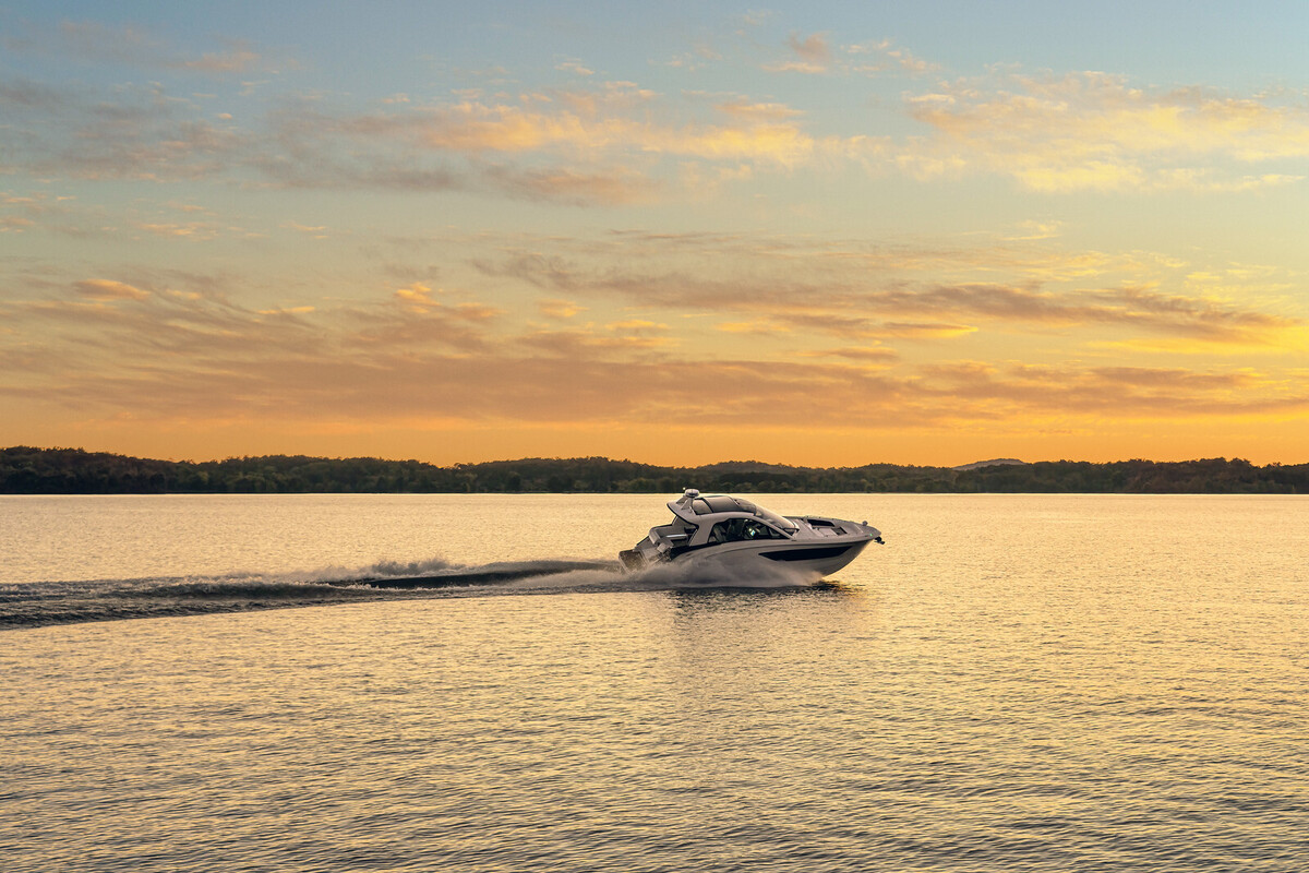 Sea Ray Sundancer 370