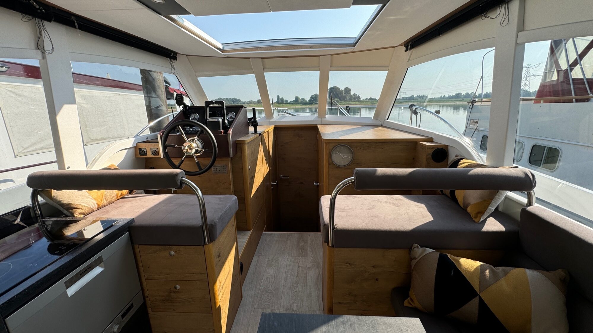 Concordia 110 Sedan Paviljoen