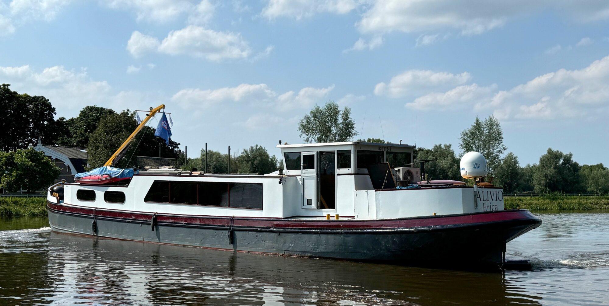 Luxe-Motor Luxe Motor 27.70 VS Varend Woonschip