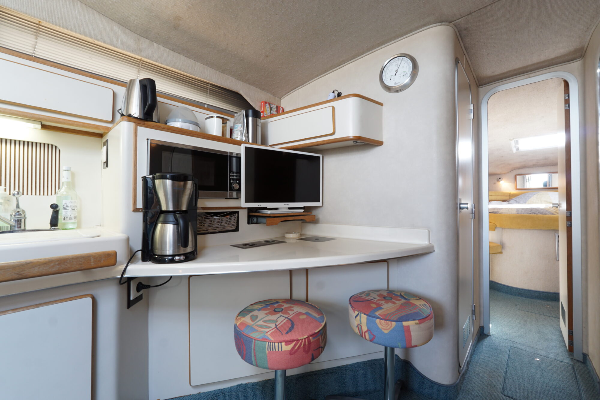 Sea Ray 400 Express Cruiser