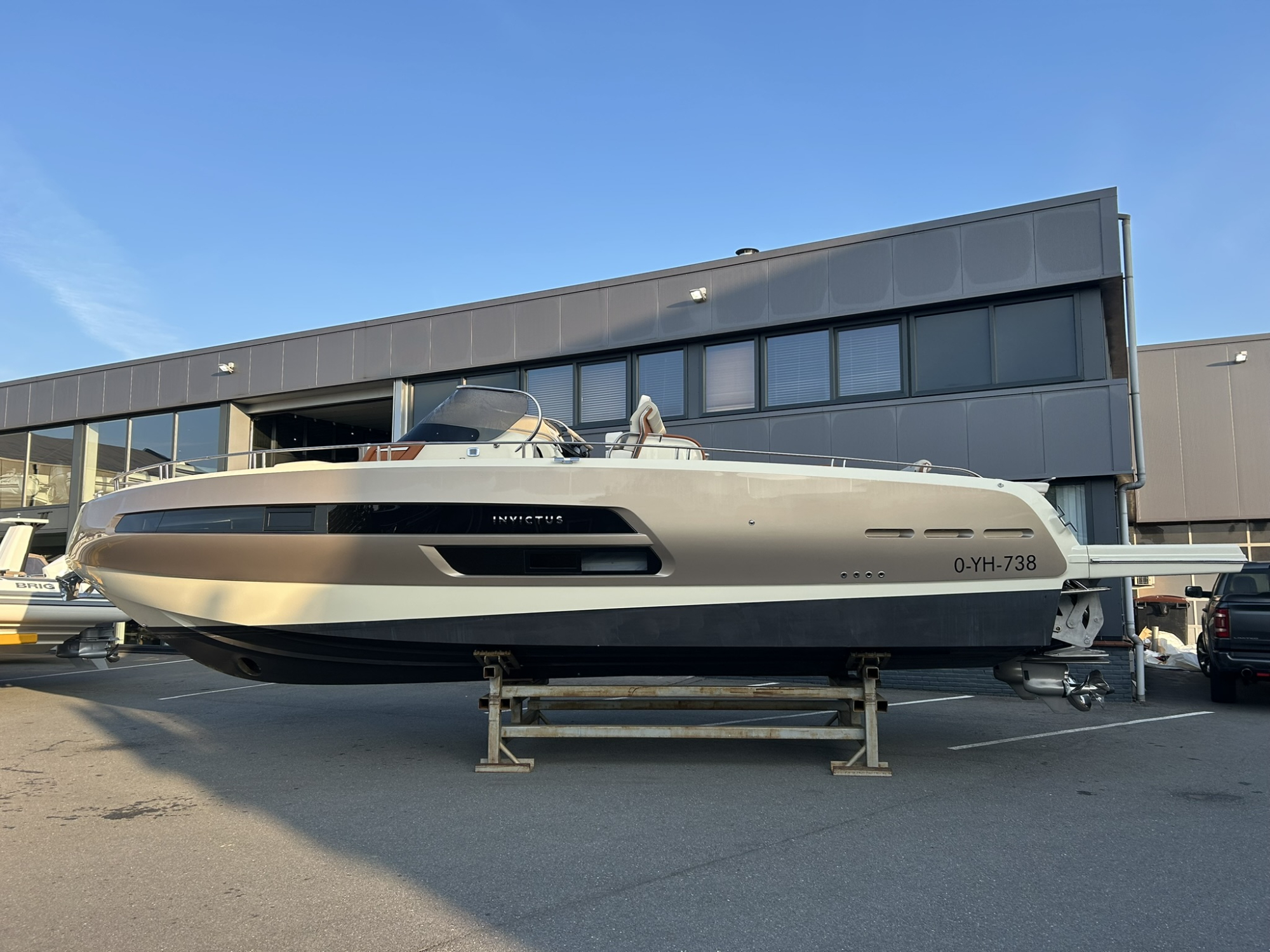 Invictus yachts Invictus GT 370 met 2x Volvo Penta D4 320 pk