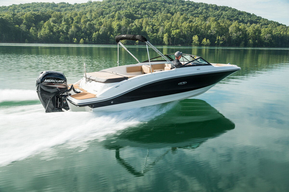 Sea Ray SPX 230 Outboard