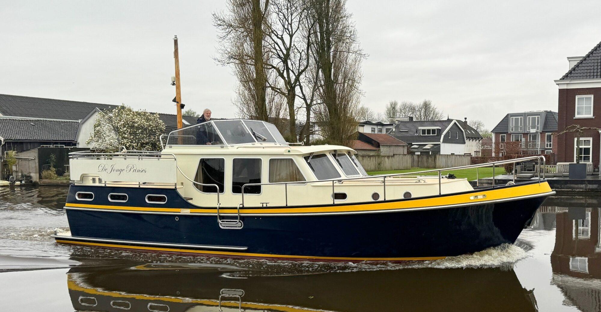 Vripack Vripack Spiegelkotter 12.00 AK Cabrio hoofdfoto: 1