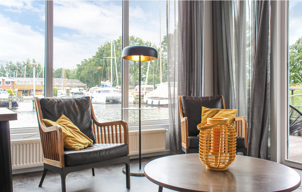 Aquavive Houseboat 1500 Met Vaste Overneembare Ligplaats In Warns