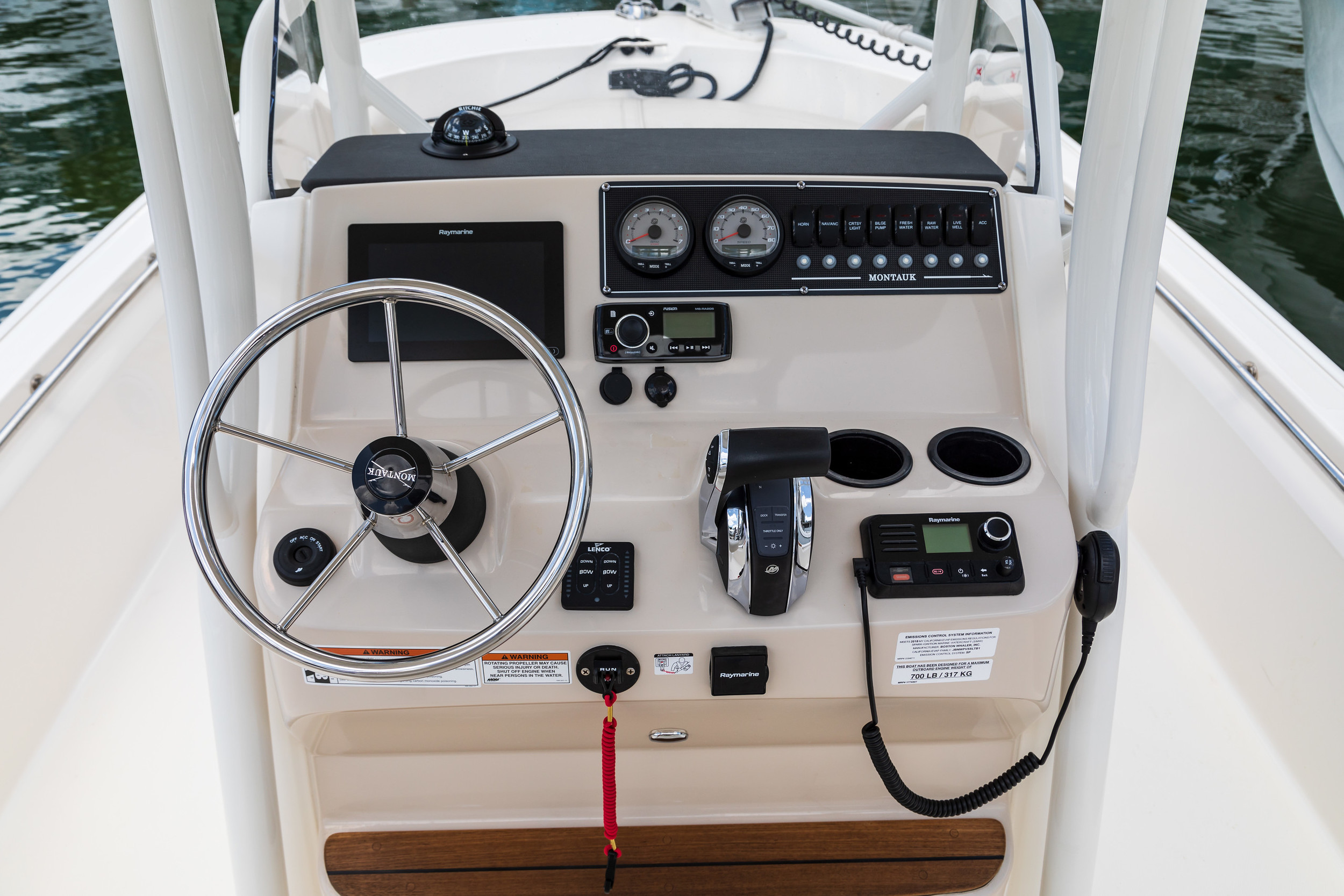 Boston Whaler 210 Montauk
