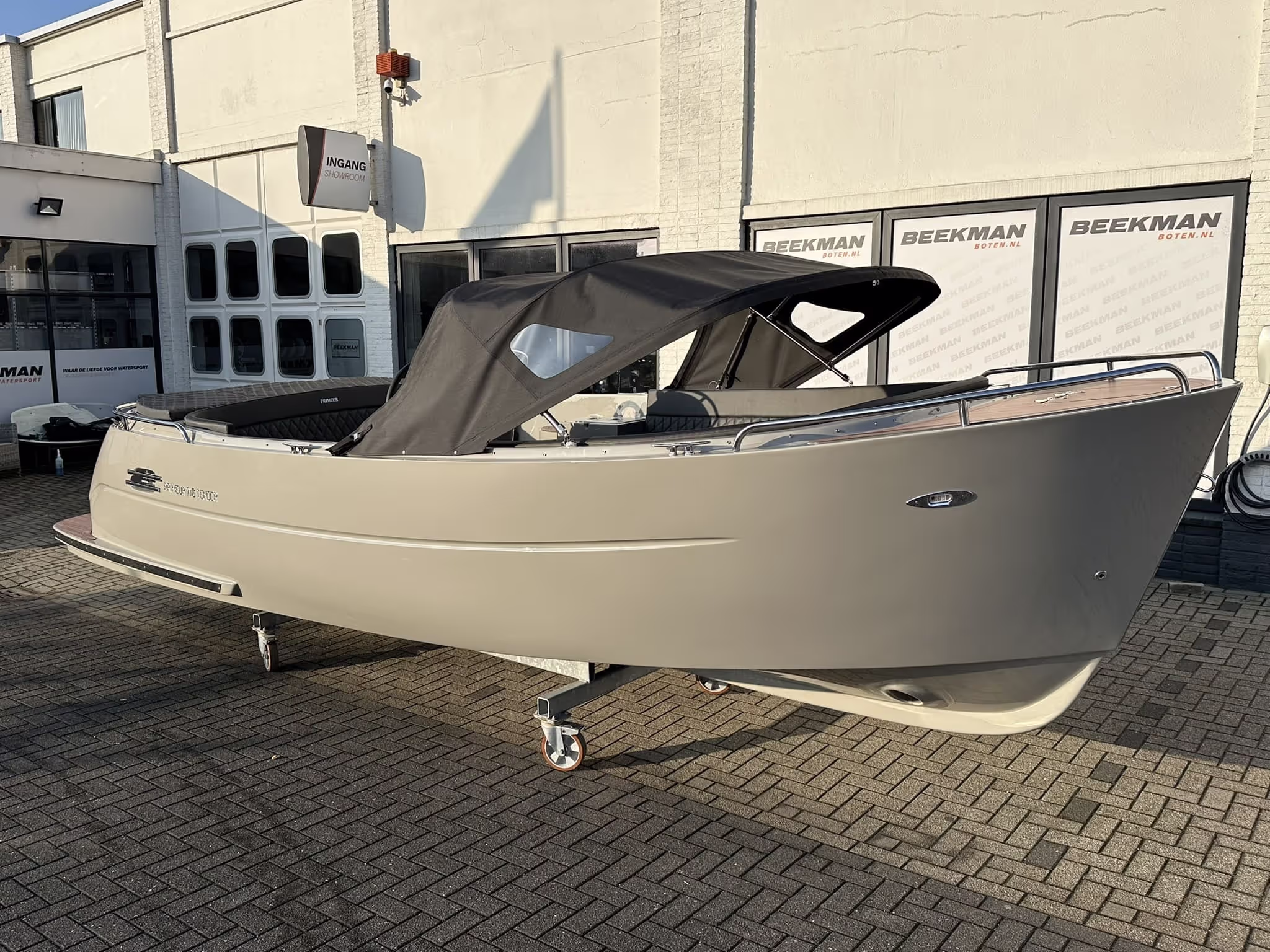 Primeur 710 Tender