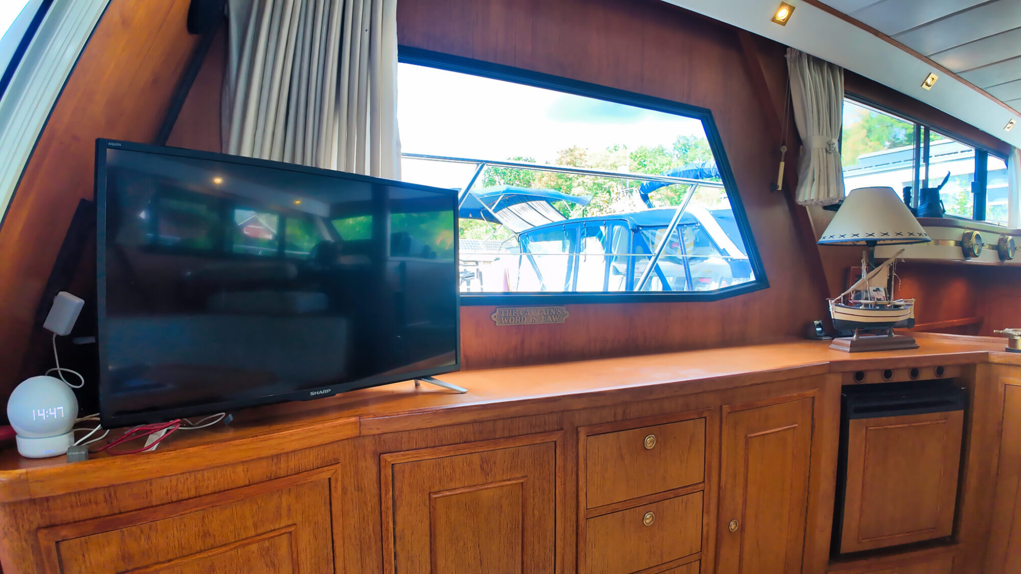 Neptunus 138 / 46 Flybridge Sedan