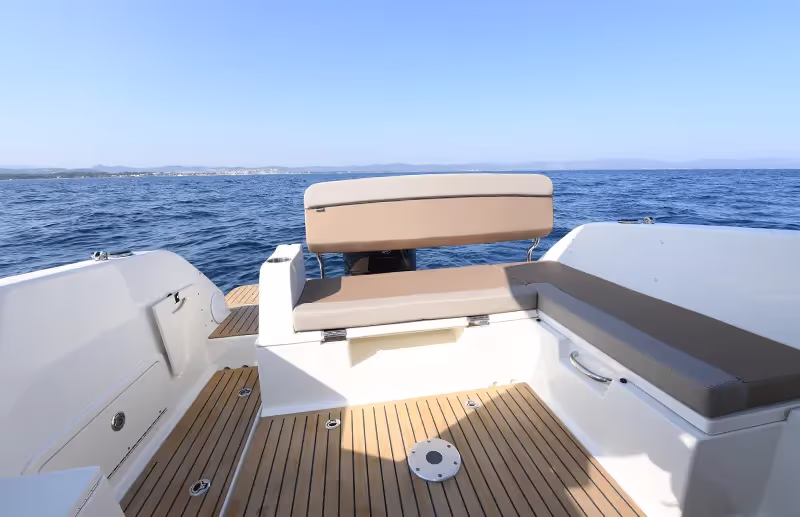 Quicksilver 705 Weekend