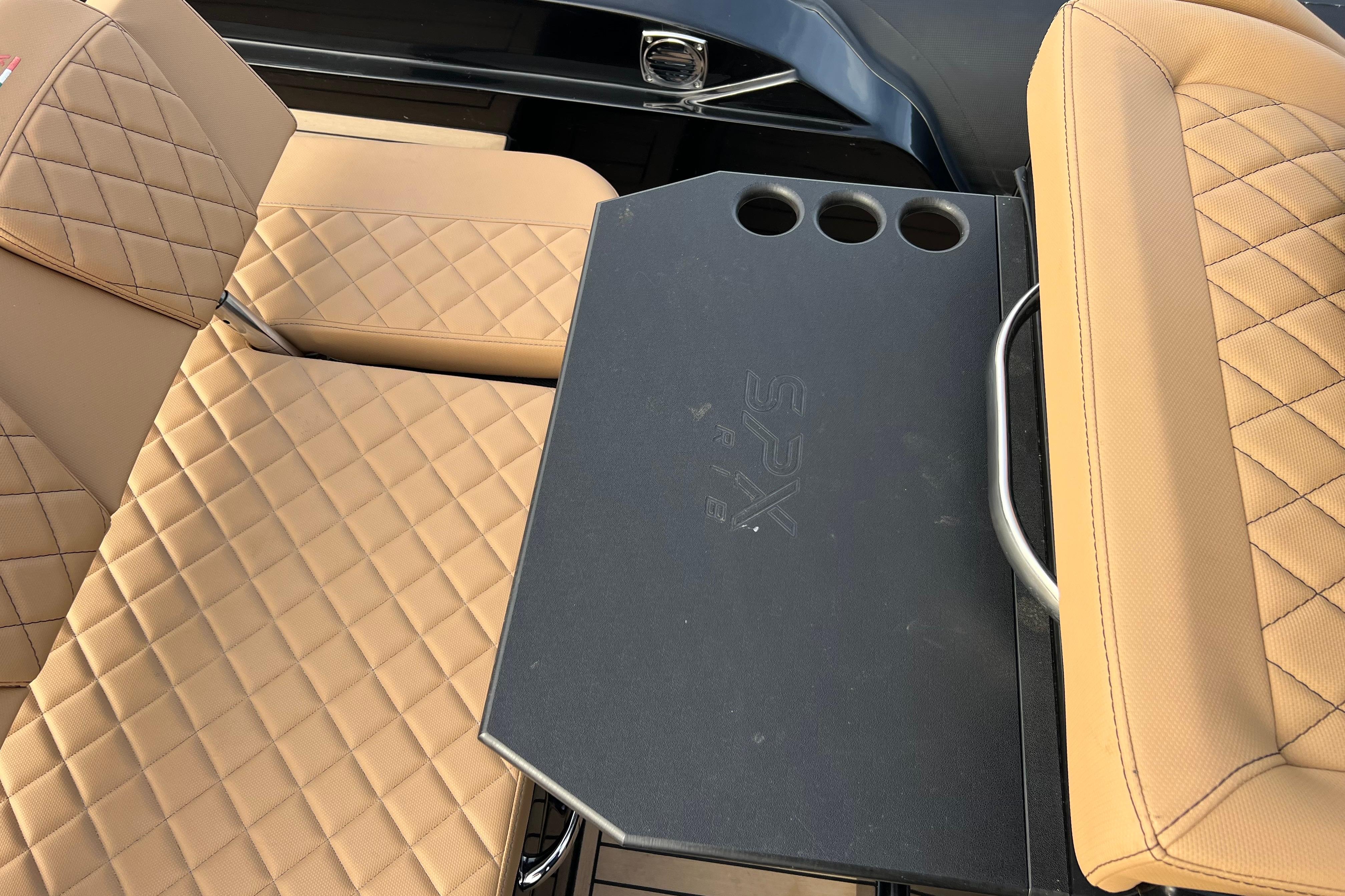 SPX RIB 24 Dinette