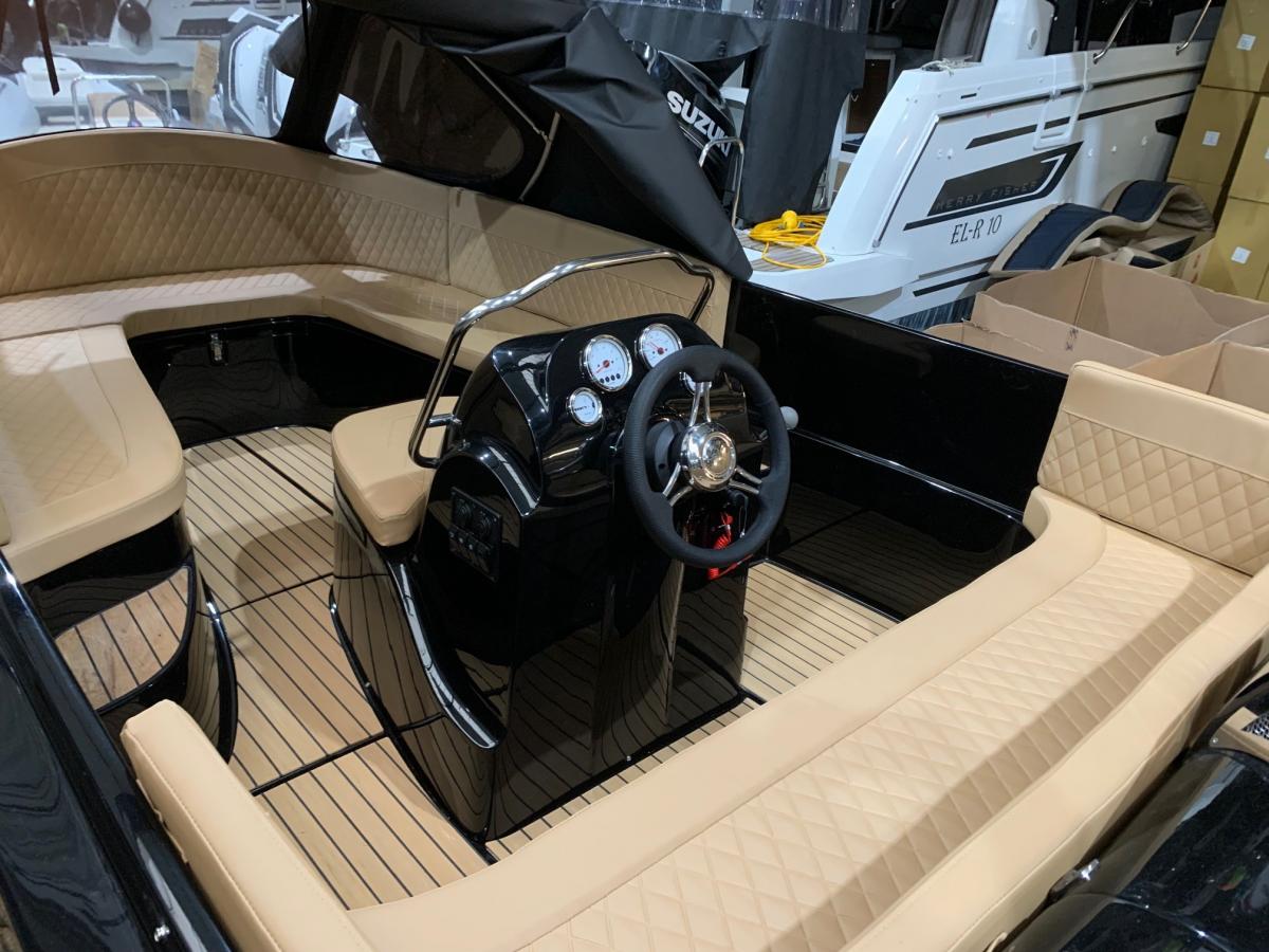 Oud Huijzer 580 Tender