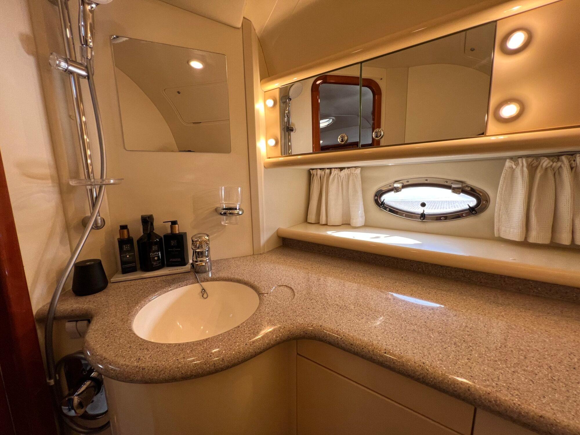 Sunseeker Sunseeker Superhawk 48 Cabrio