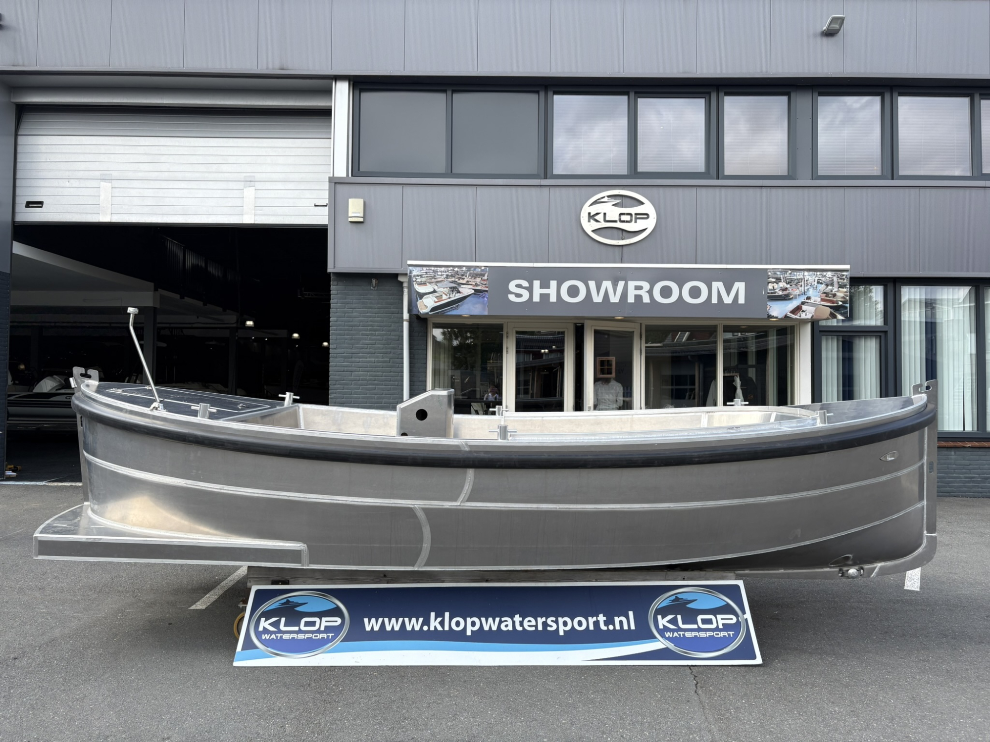 Van Vossen sloep 600 op voorraad