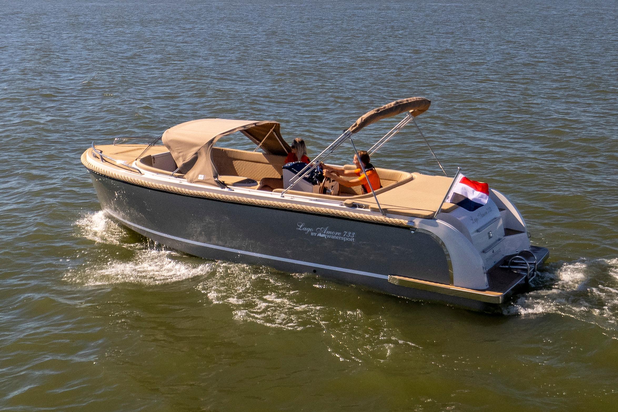 Lago Amore 733 Tender