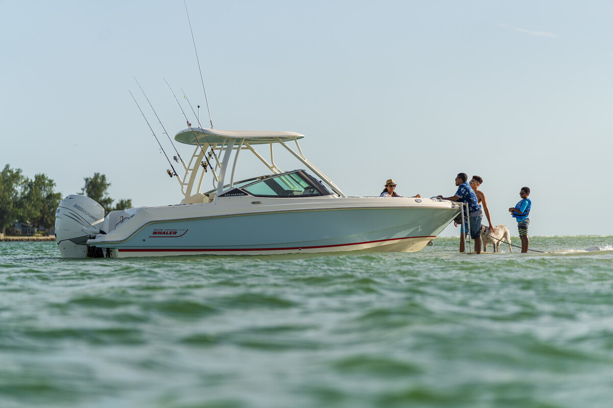 Boston Whaler 240 Vantage hoofdfoto: 1