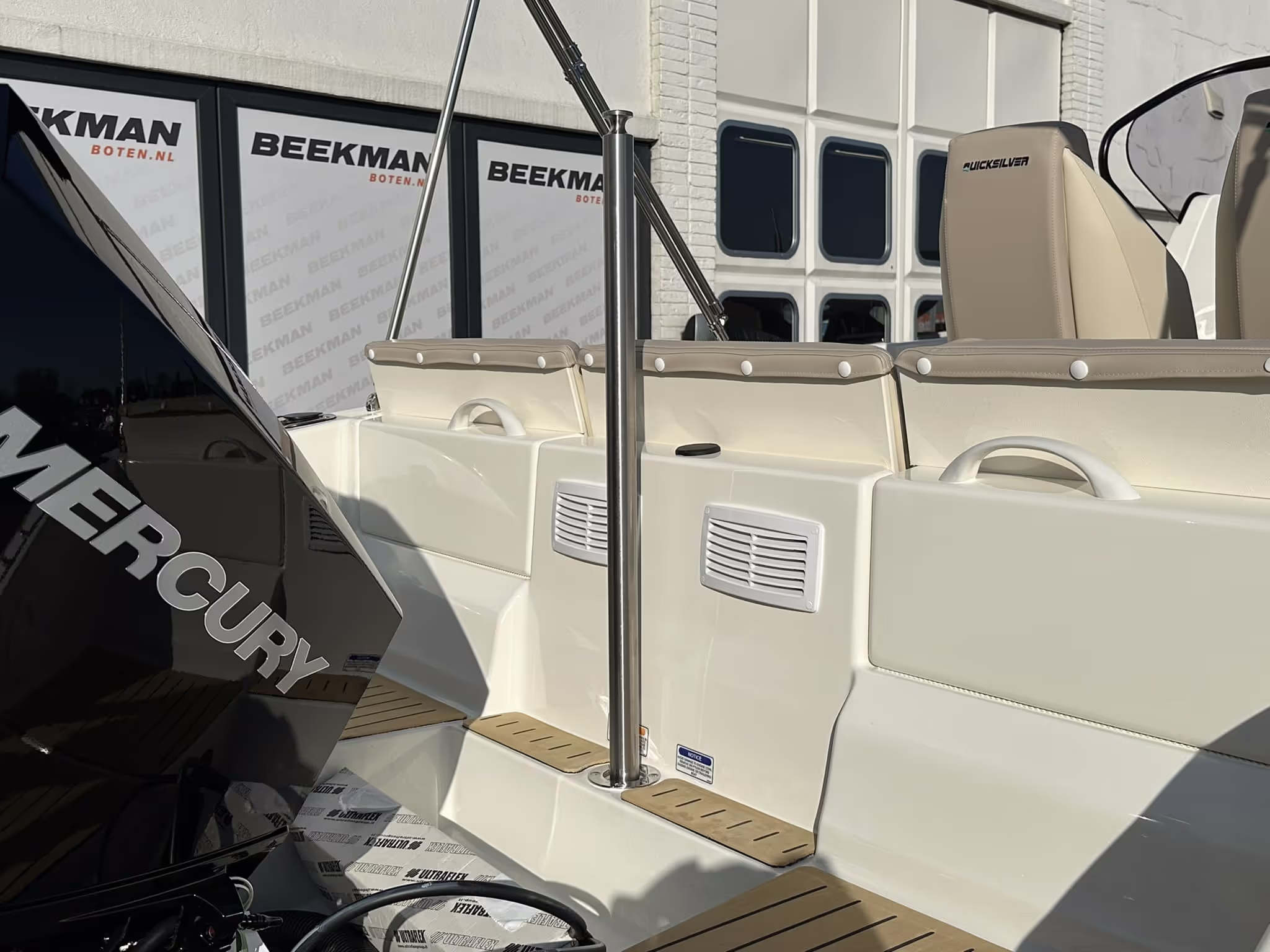 Quicksilver 705 Open