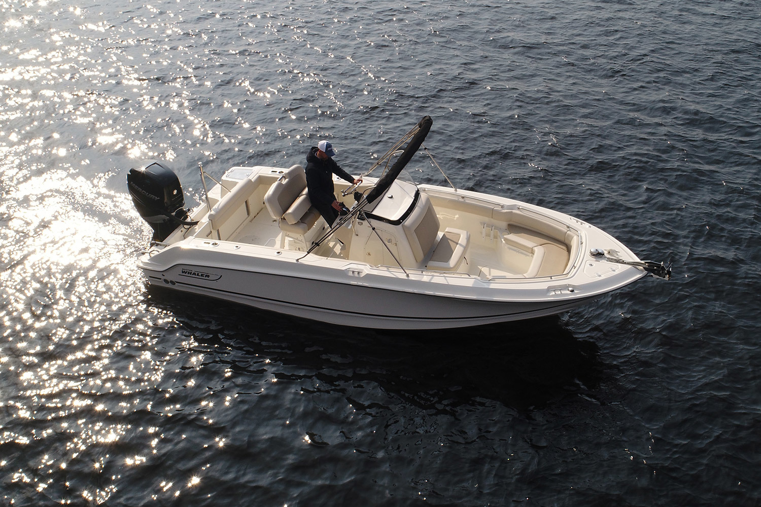 Boston Whaler 230 Outrage
