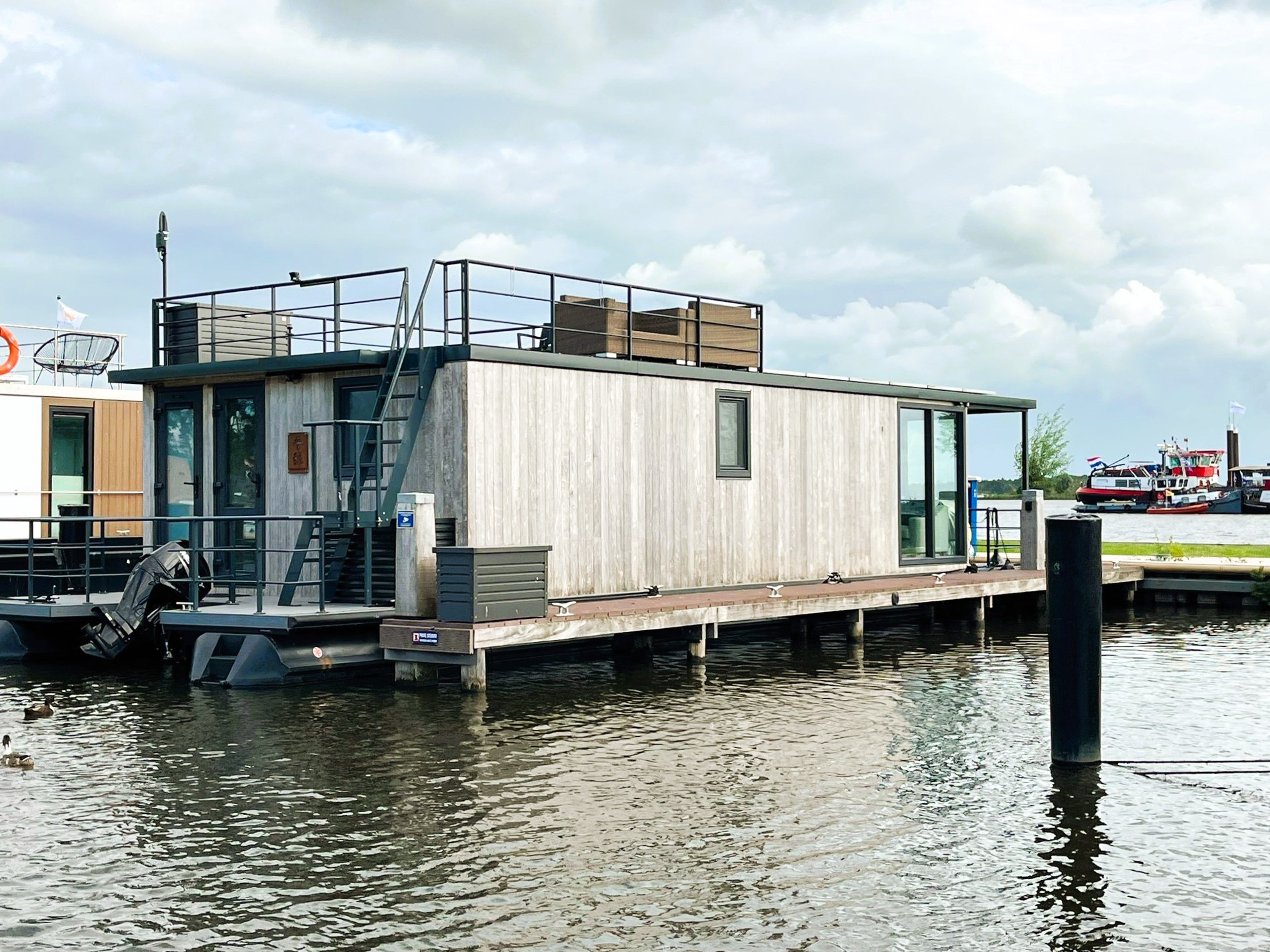 Castalia Evt. Met Koopligplaats Special Houseboat 1460 X 500
