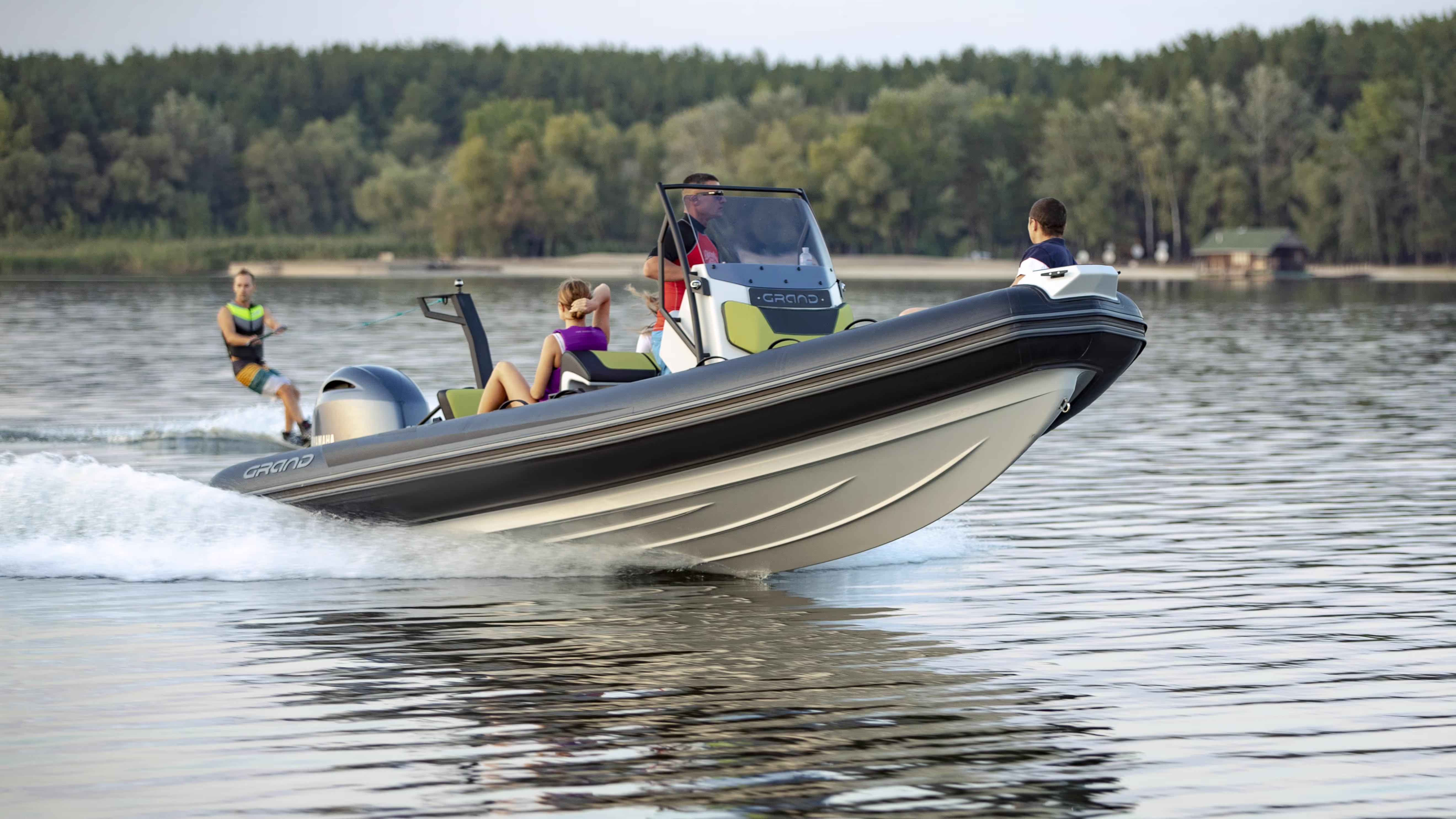 Grand Drive 600 LUX