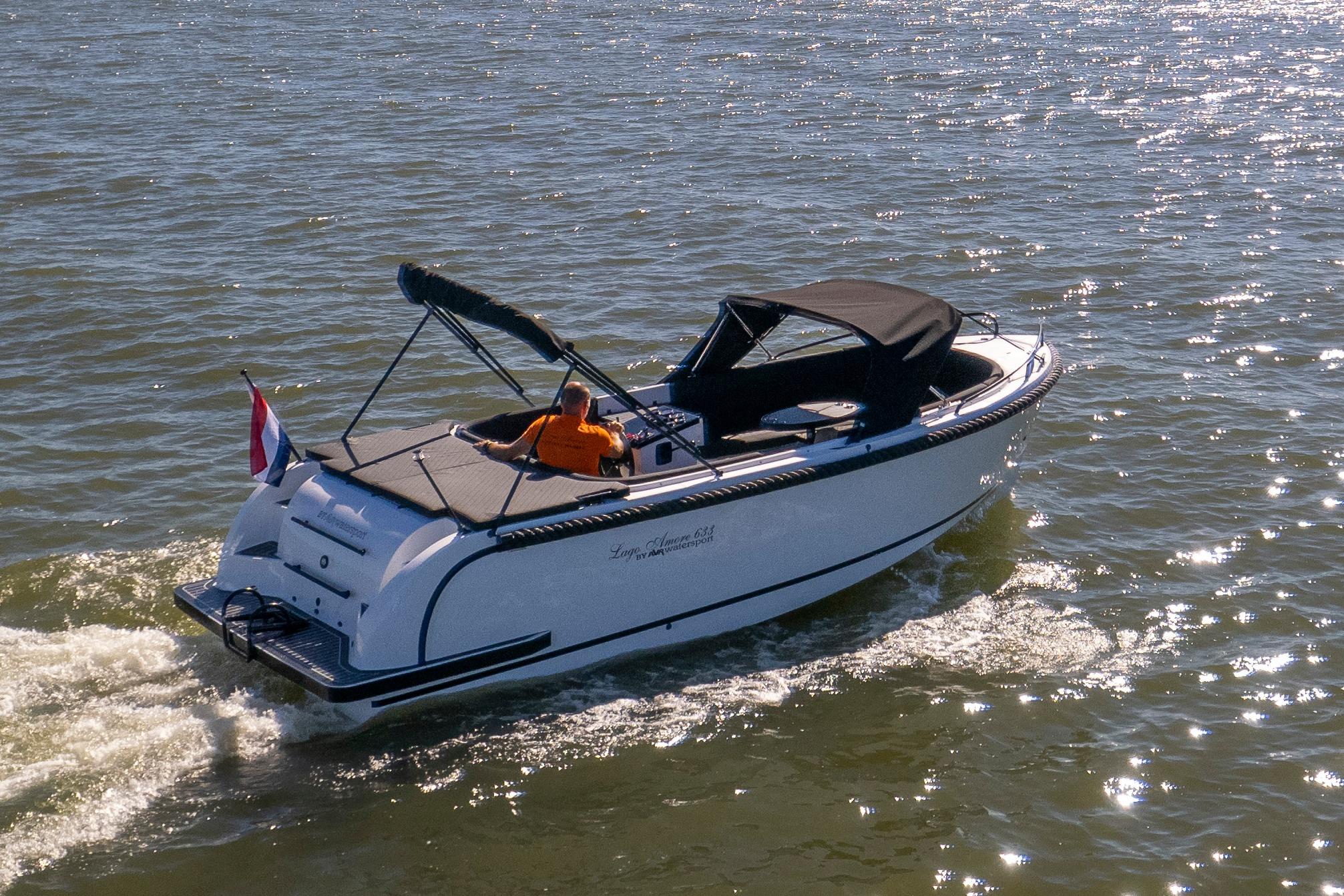 Lago Amore 633 Tender