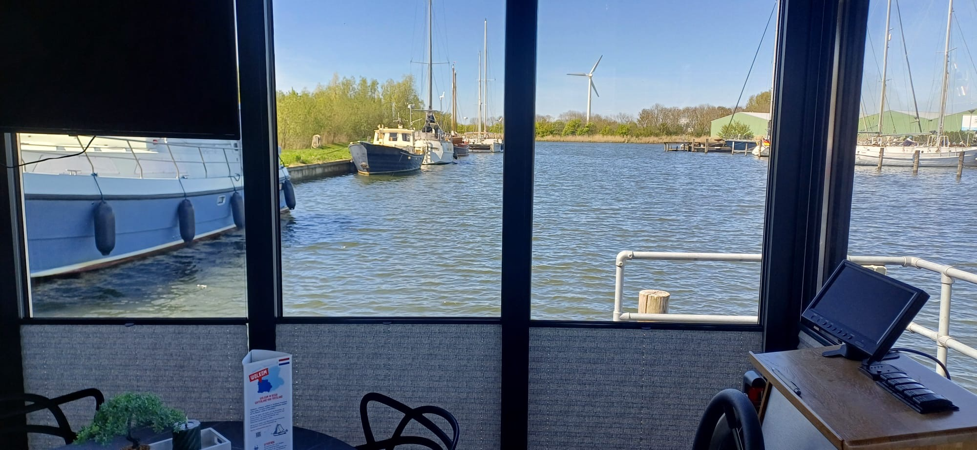 Campi 400 Houseboat Warns, Mooie Ligplaats