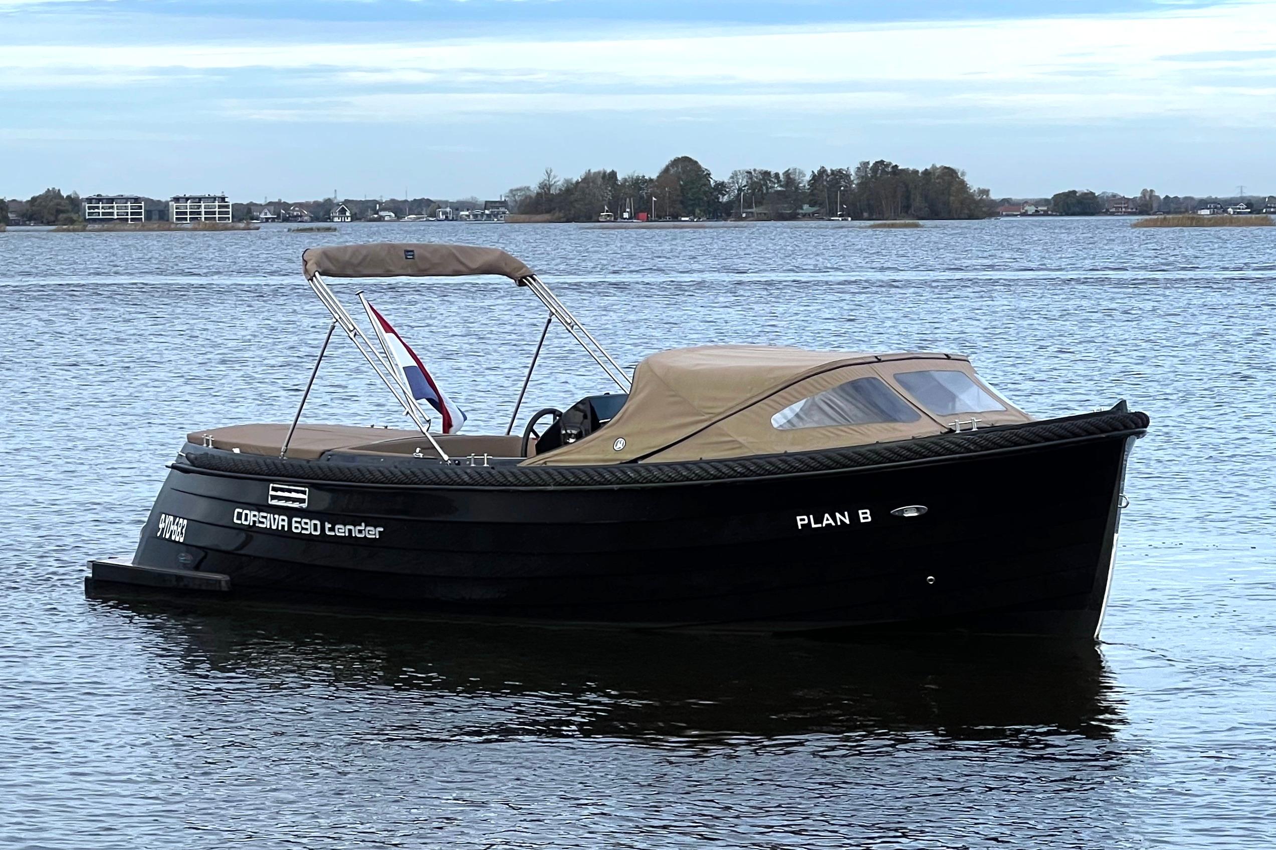 Corsiva 690 Tender