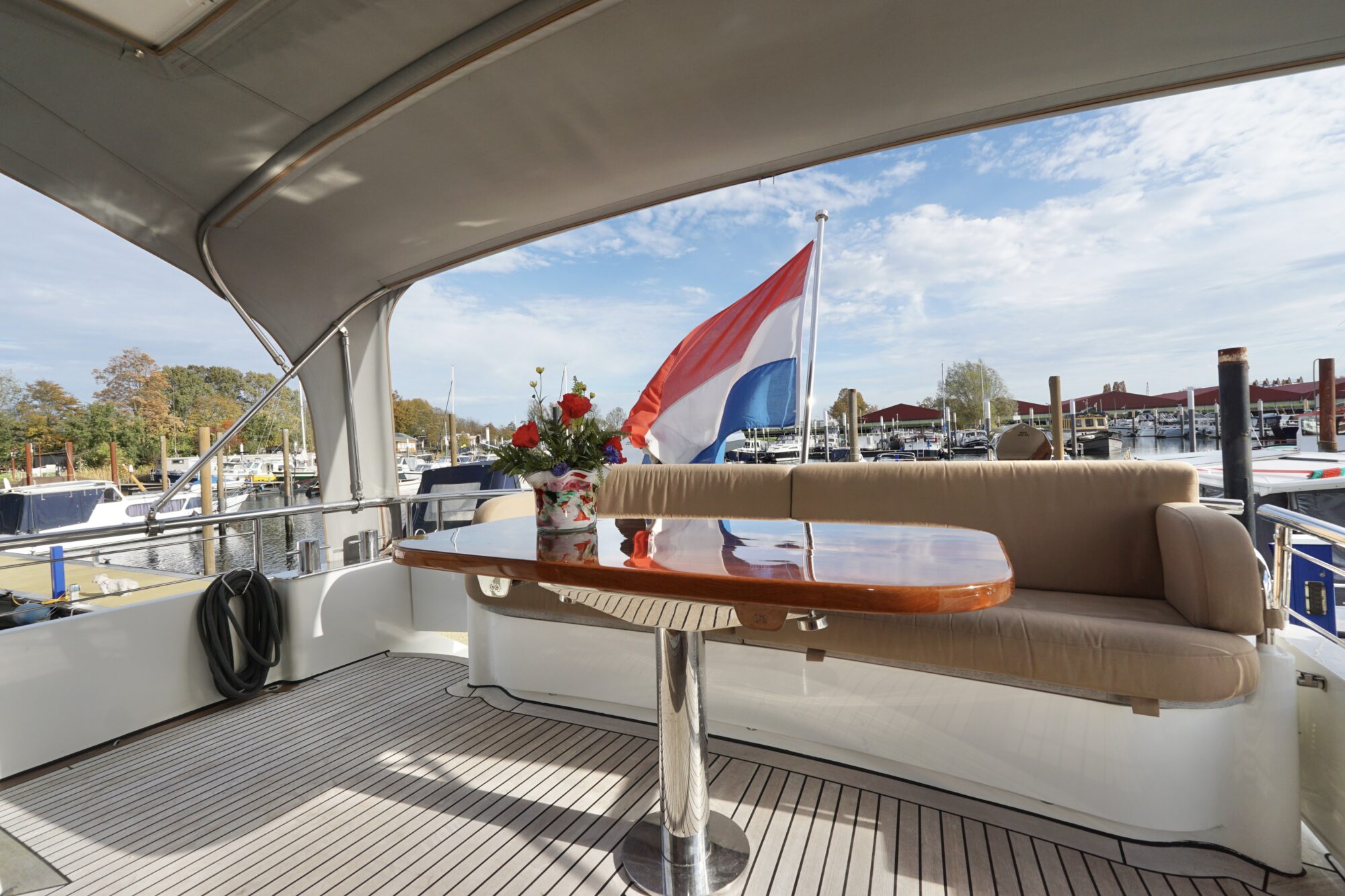 Van den Hoven Exclusive 18.00 VS