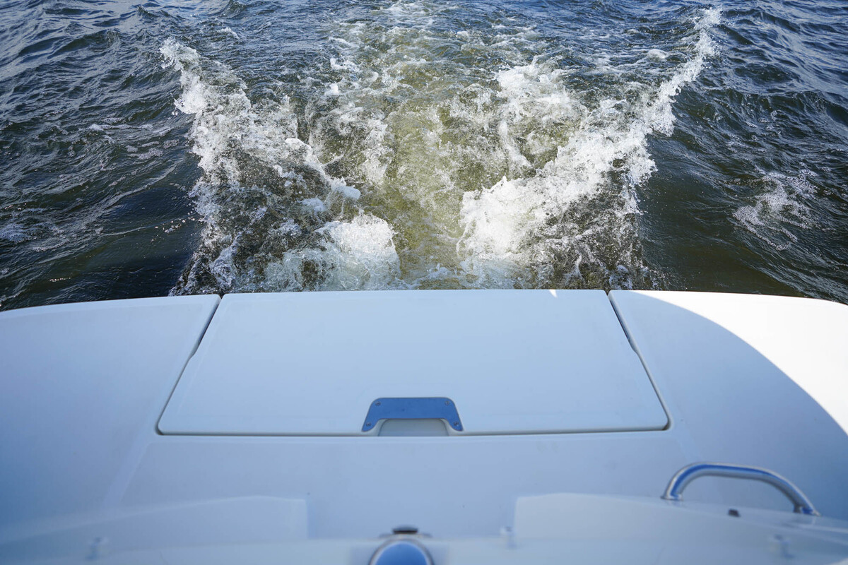 Sea Ray Sun Sport 230