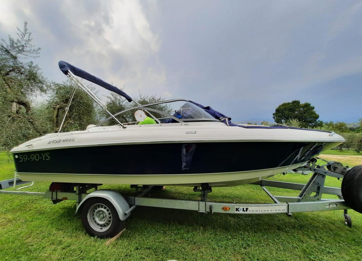Four Winns 180 LE Bowrider