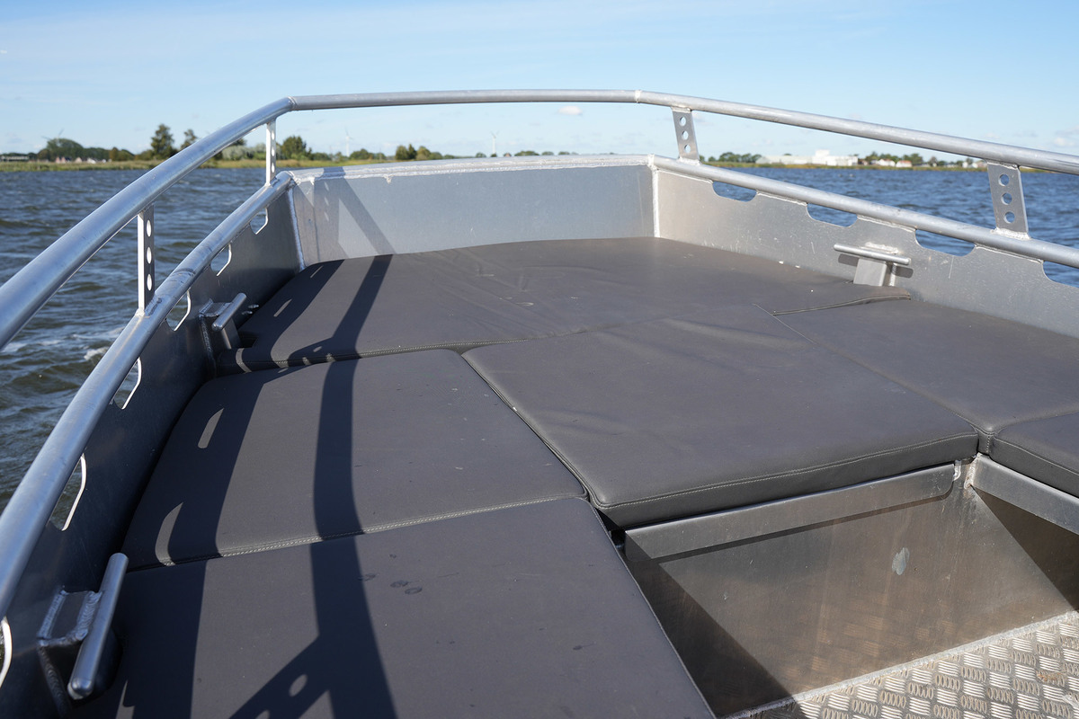 Dock Steel 650