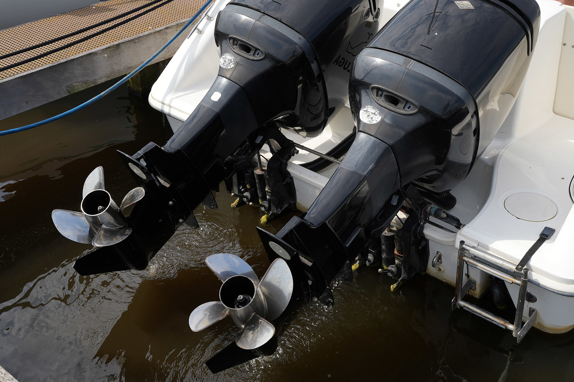 Boston Whaler 270 Outrage