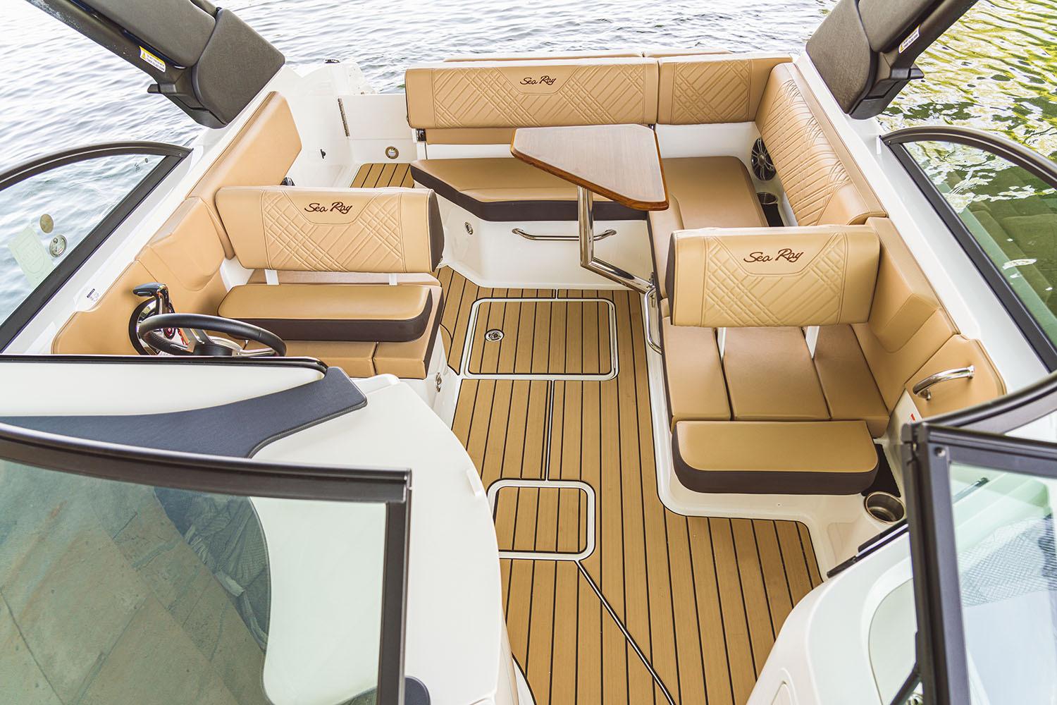 Sea Ray SDX 230