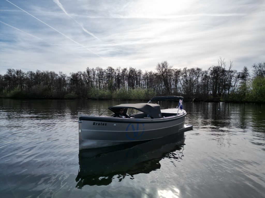 Van Vossen Sloep 777 DE GROOTSTE SLOEPEN SHOWROOM VAN NEDERLAND