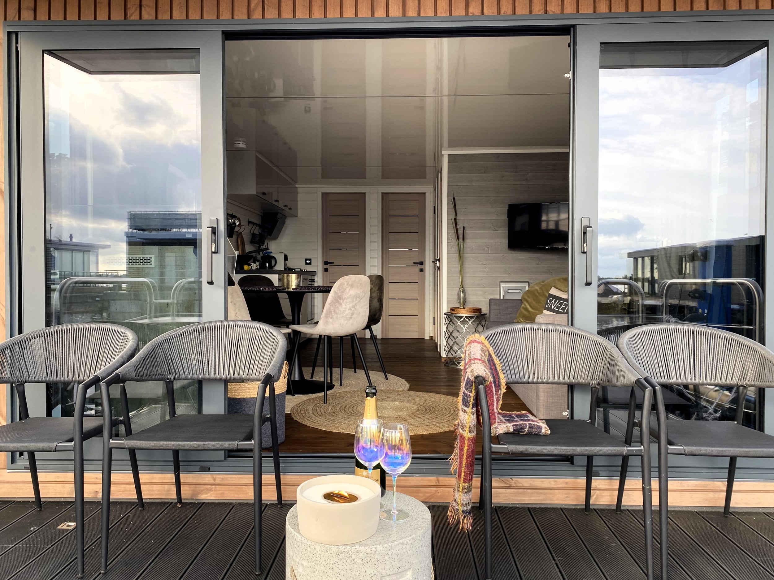 Nordic Season Houseboat NS 40 Eco 36m2 Sneekermeer Ligplaats