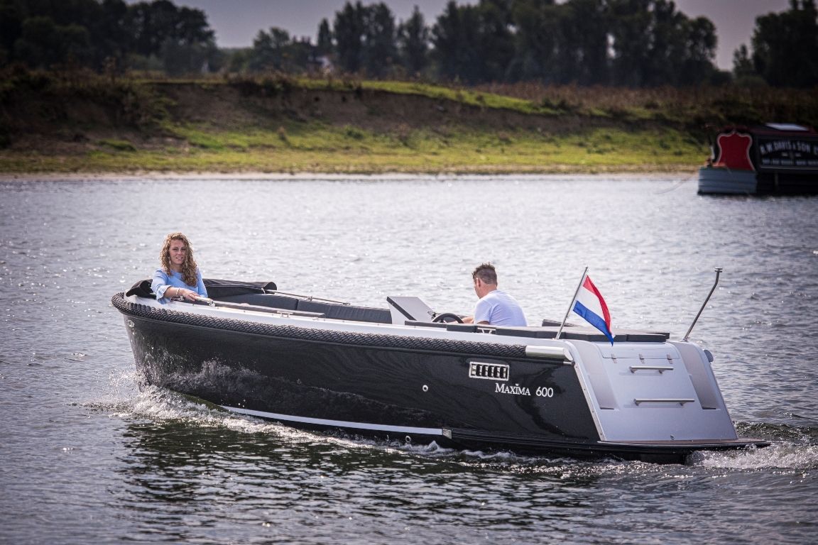 Maxima 600 tender