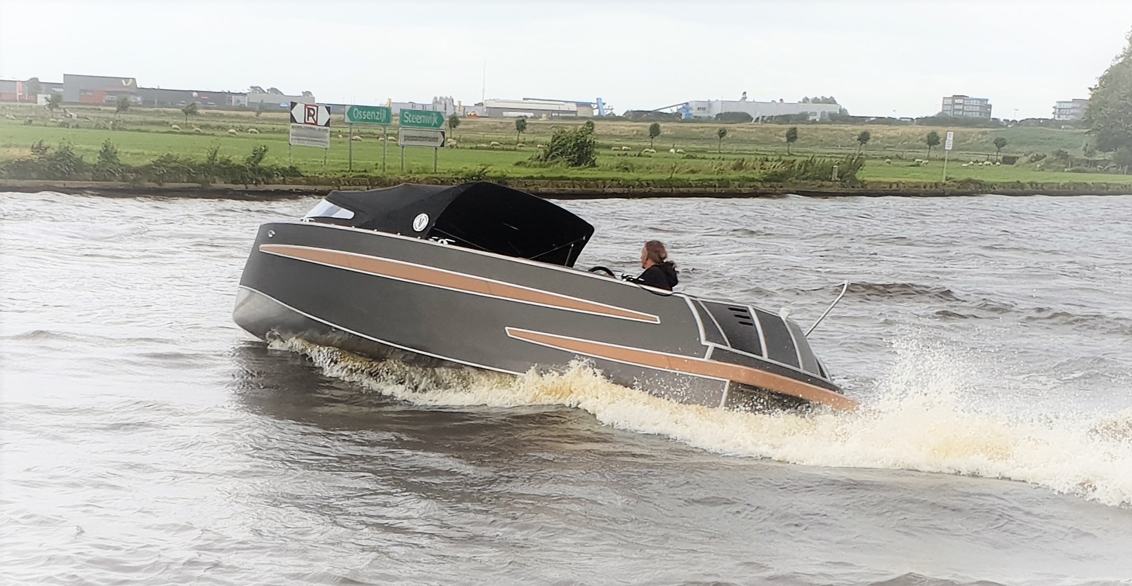 Van Vossen VanVossen Tender 650 (sport)