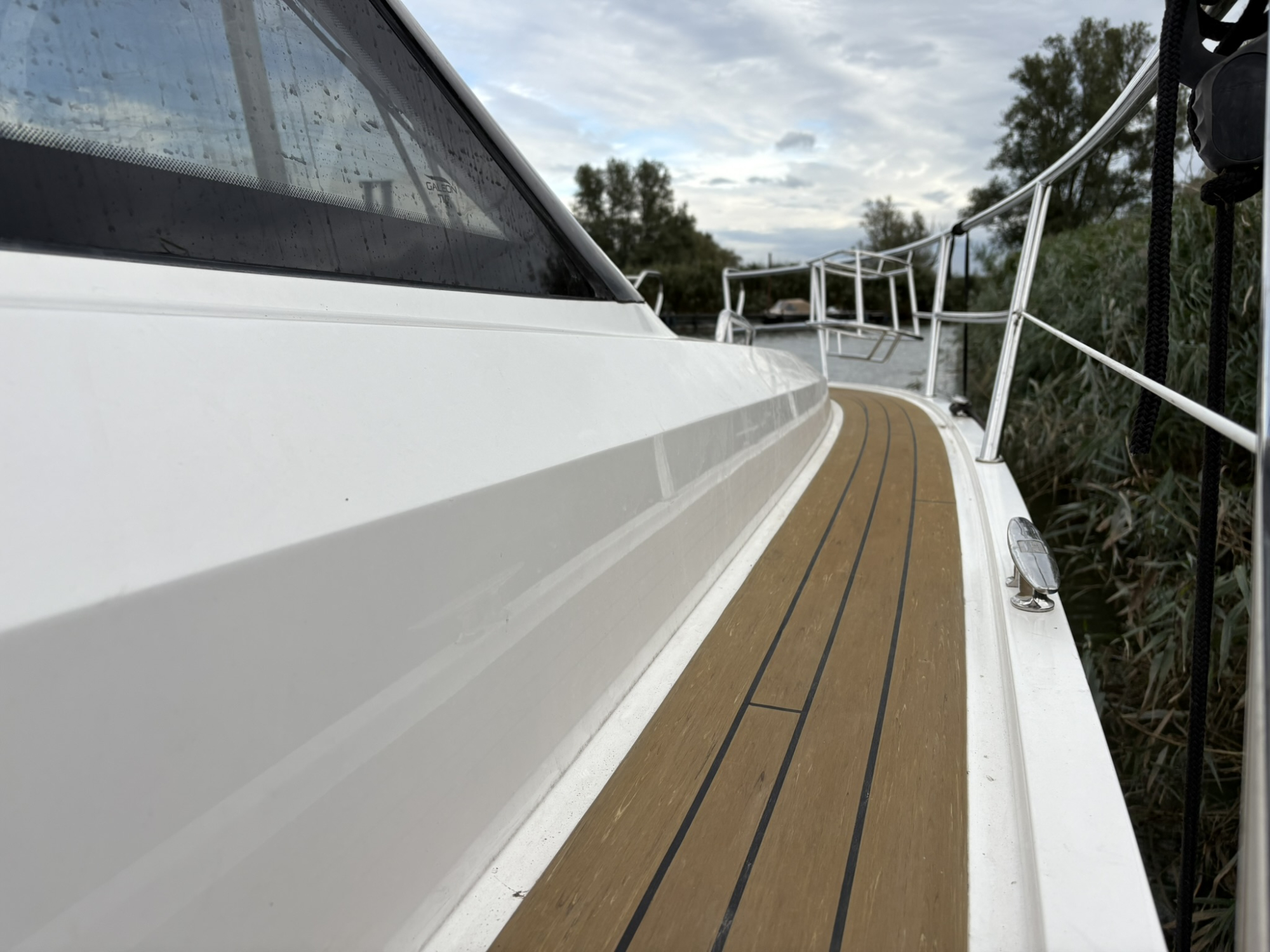 Galeon Yachts Galeon 405 HTL met 2x Volvo Penta D4 260 pk